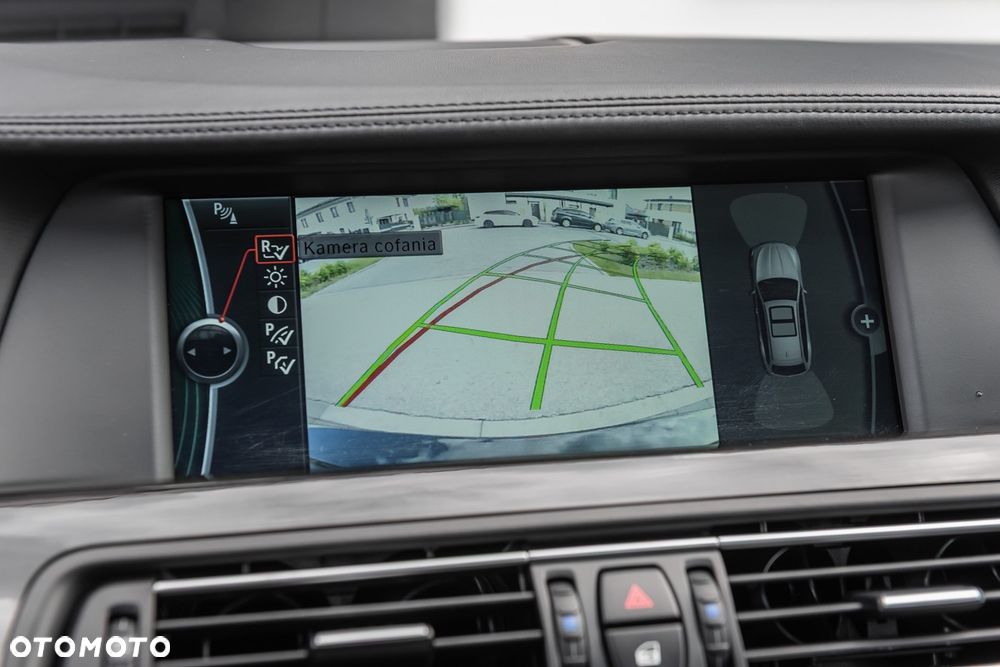 BMW Seria 5 M550d xDrive - 25