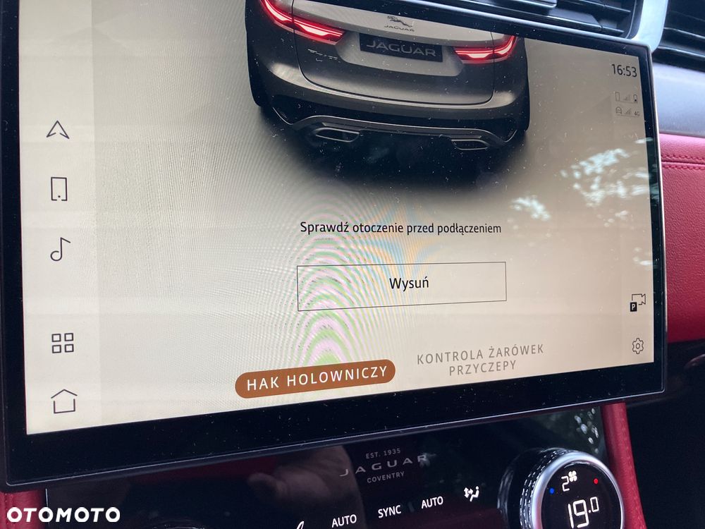 Jaguar F-Pace D200 AWD R-Dynamic HSE - 11