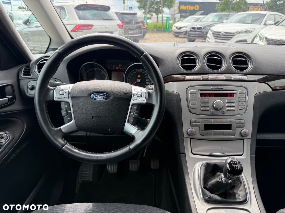 Ford Galaxy - 17