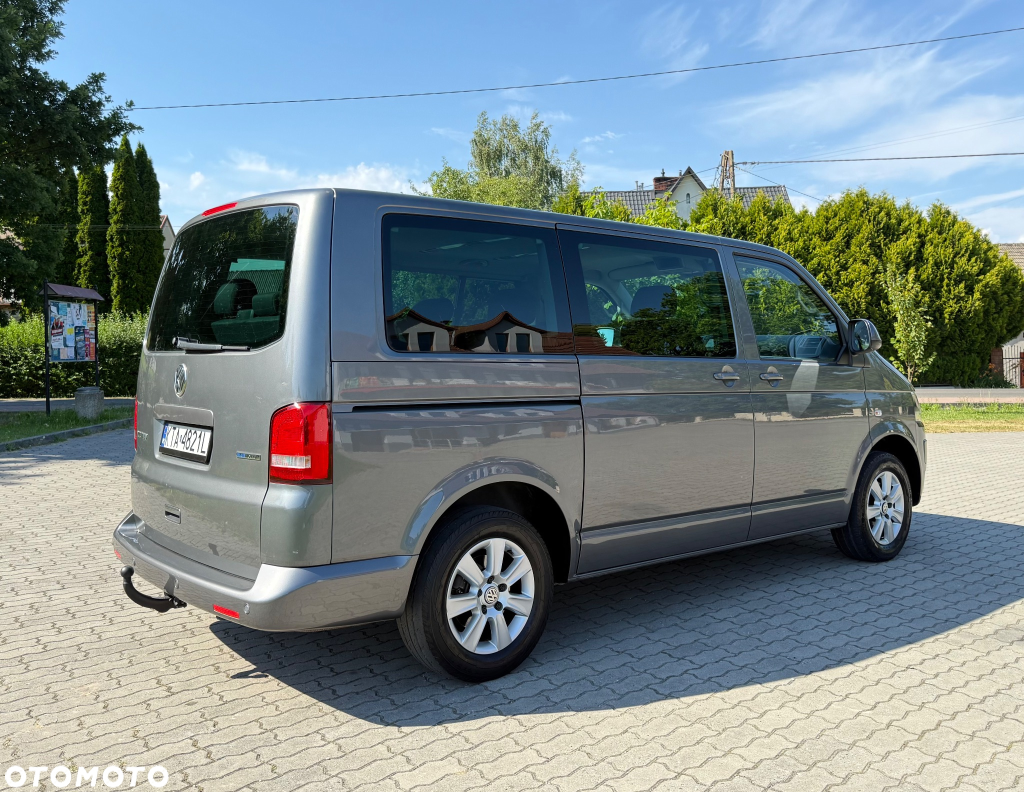 Volkswagen Multivan TDI L1 BlueMotion - 11