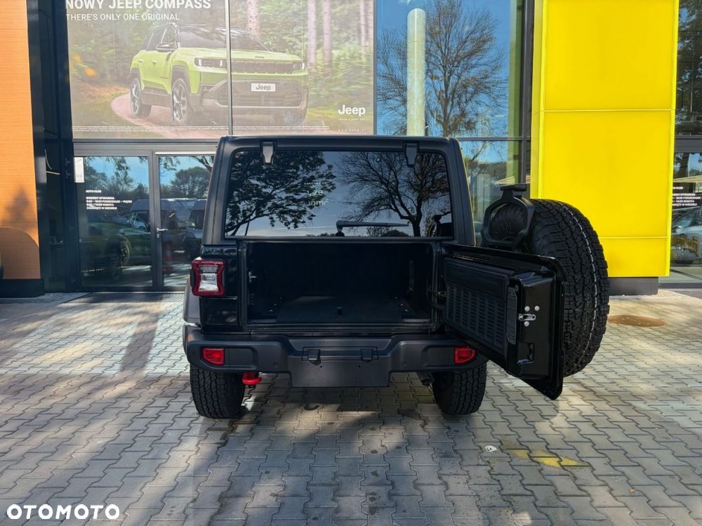 Jeep Wrangler - 9