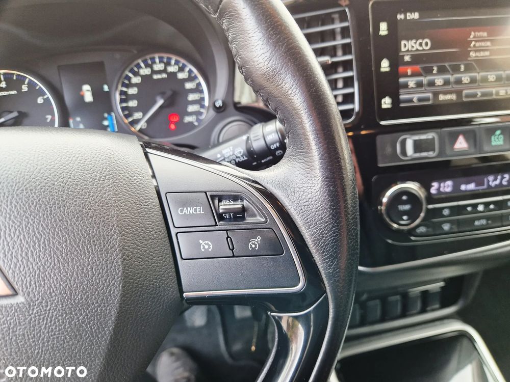 Mitsubishi Outlander 2.0 2WD Invite - 14