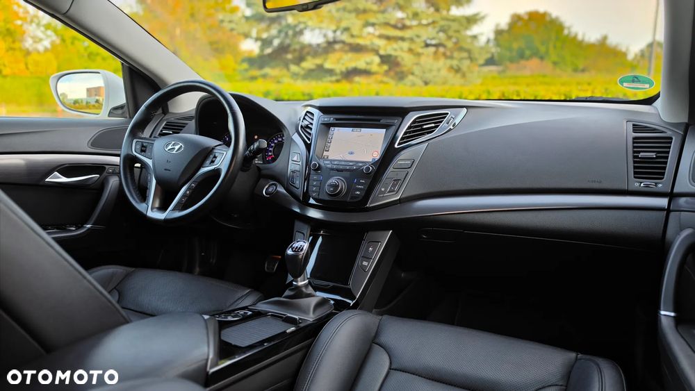 Hyundai i40 Kombi blue 1.7 CRDi Premium - 17