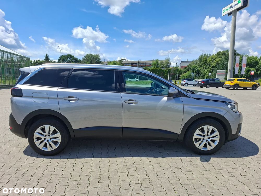Peugeot 5008 - 5