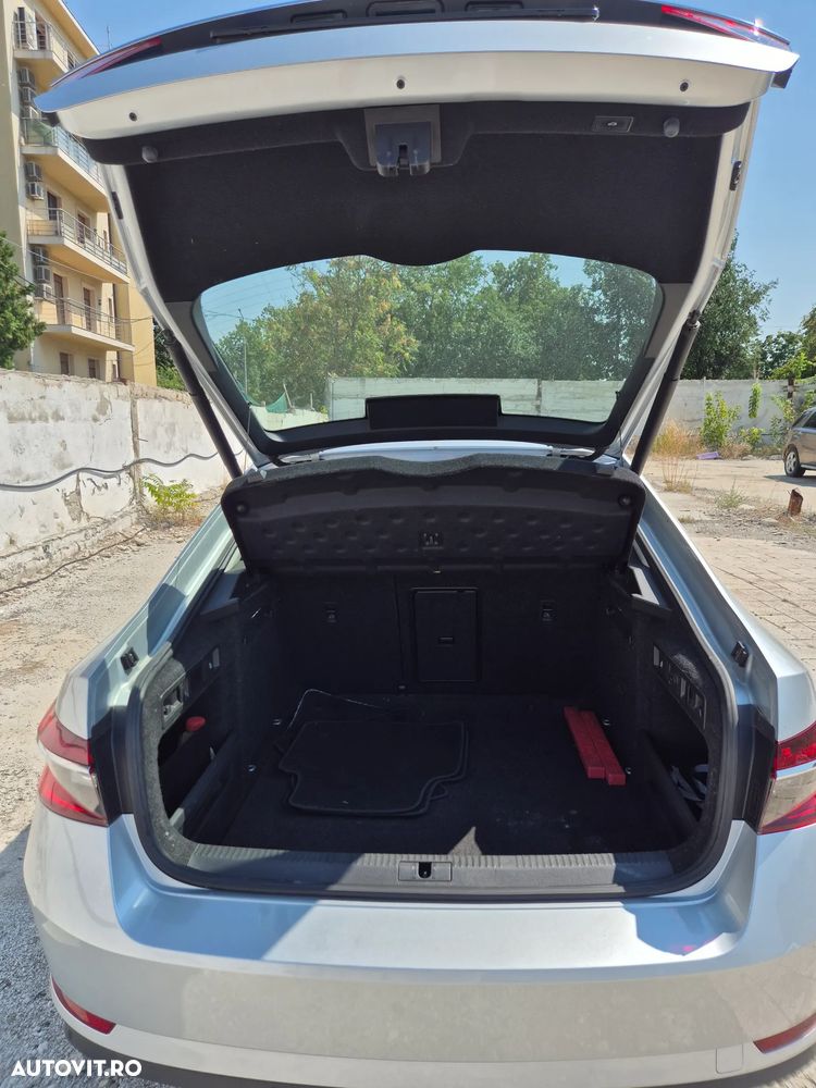 Skoda Superb 2.0 TDI DSG Style - 11