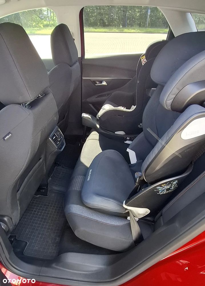 Peugeot 3008 1.2 PureTech GPF Allure S&S EAT8 - 11