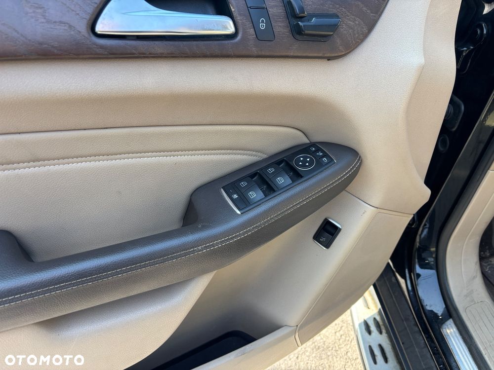 Mercedes-Benz ML - 16