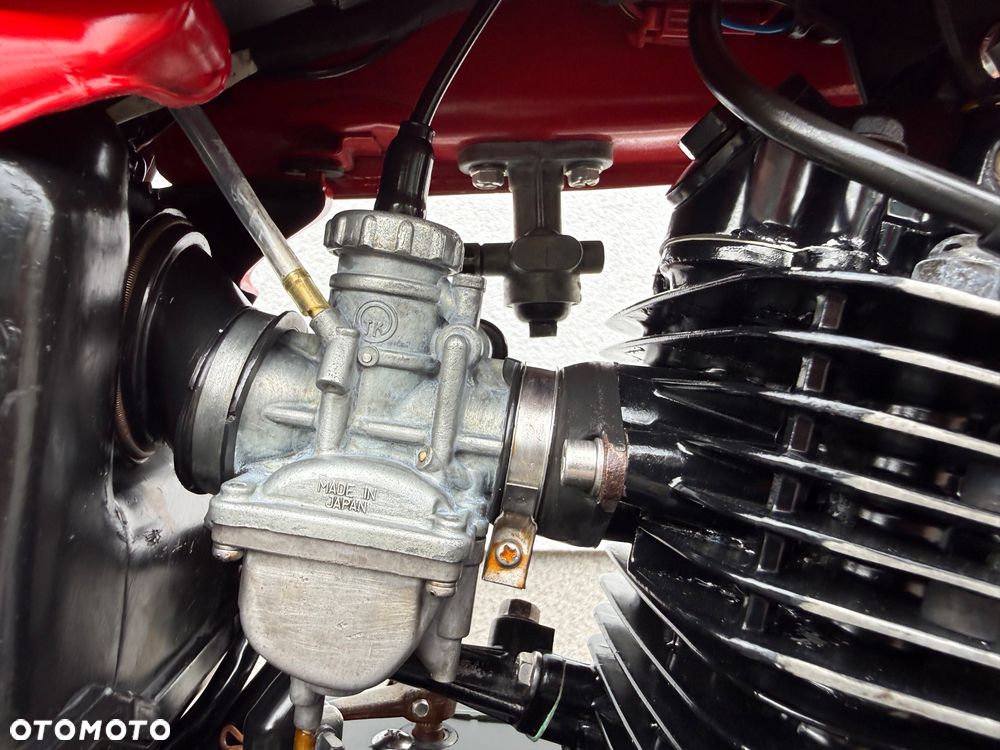 Suzuki DR - 20