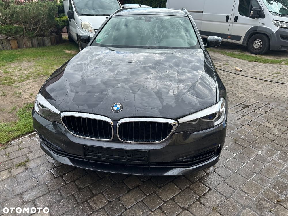 BMW Seria 5 520d Sport Line - 11