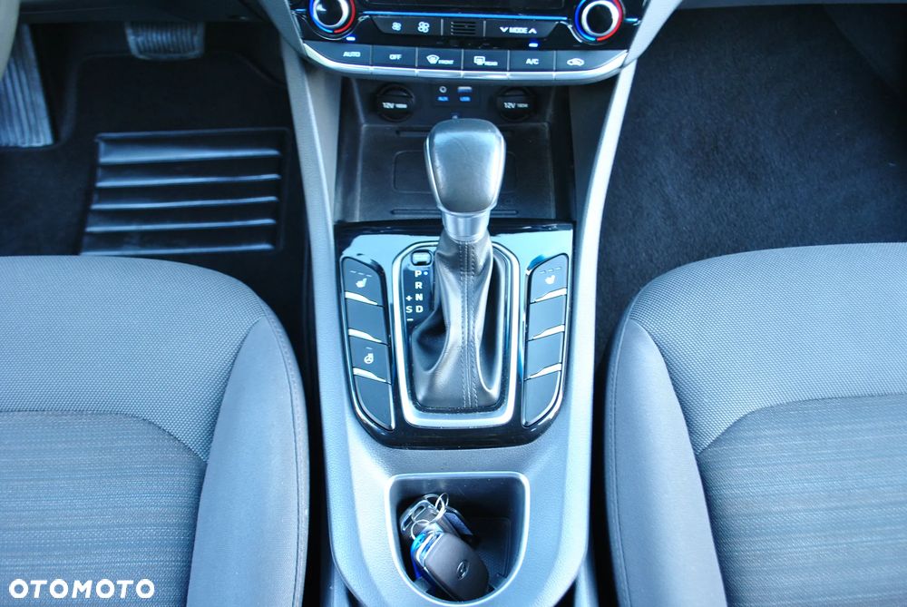 Hyundai IONIQ Hybrid 1.6 GDI Style - 21