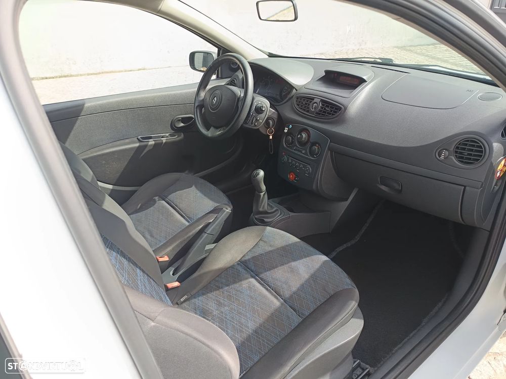 Renault Clio 1.5 dCi Expression - 10