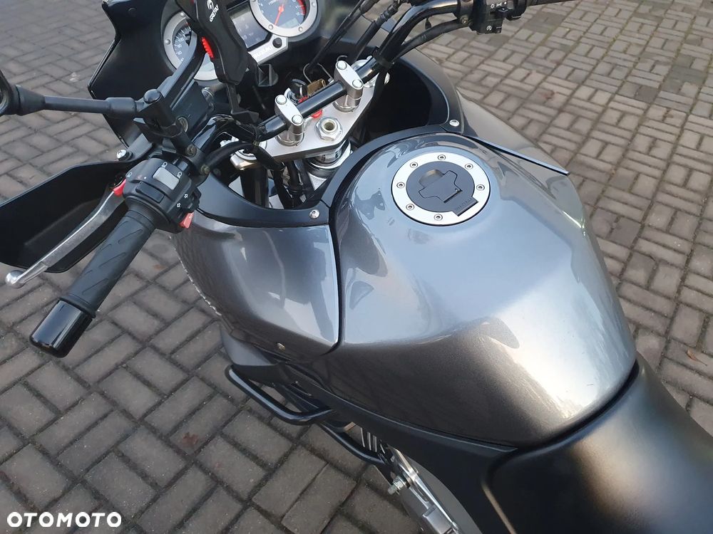 Suzuki V-STROM - 24