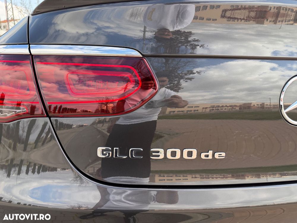 Mercedes-Benz GLC Coupe 300 de 4Matic 9G-TRONIC AMG Line - 7