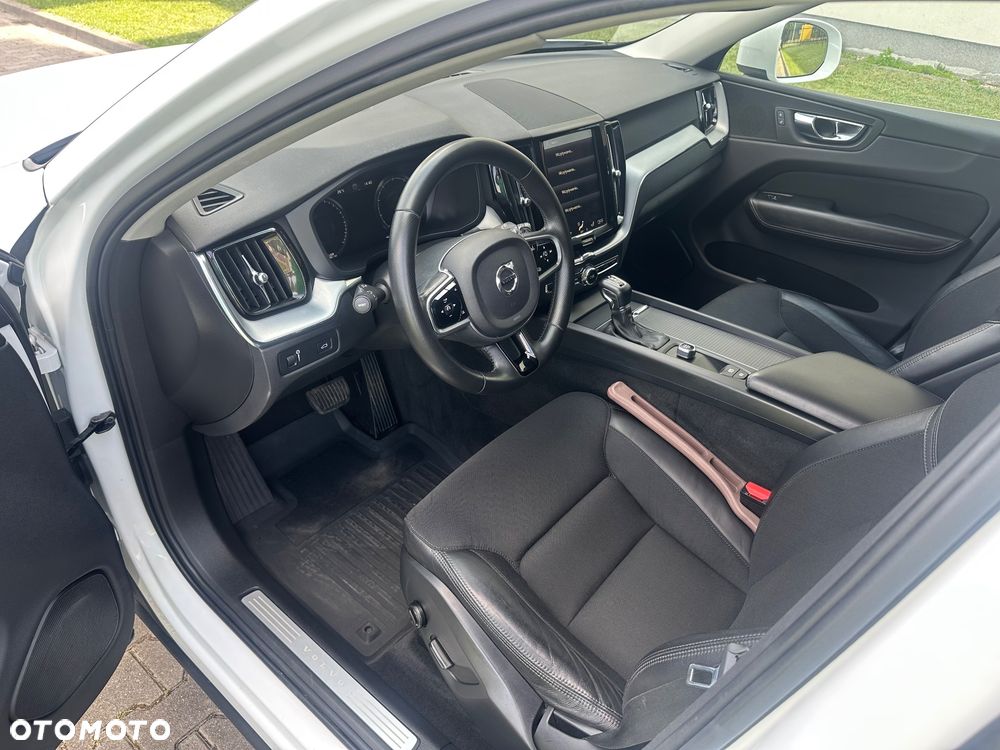 Volvo XC 60 T5 AWD Momentum - 10