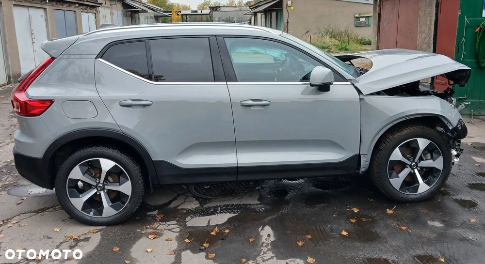 Volvo XC 40 2024