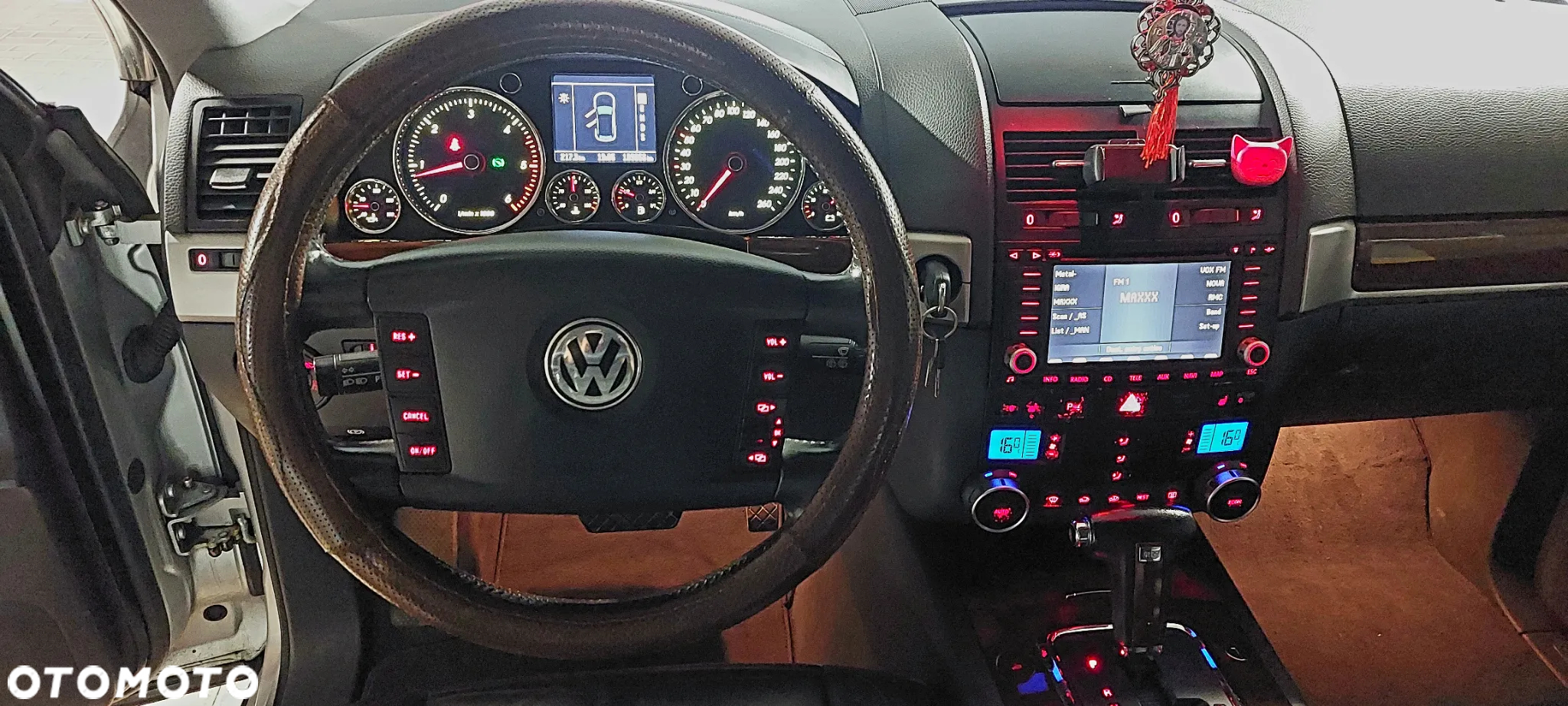Volkswagen Touareg - 19