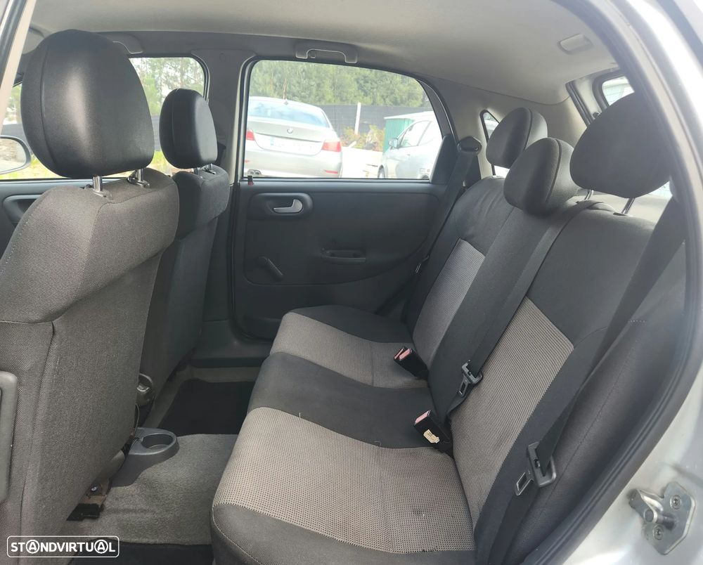 Opel Corsa 1.2 16V Enjoy R - 12