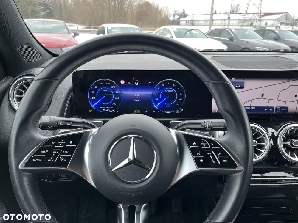 Mercedes-Benz EQB 250 70.5kWh Progressive 7os - 10