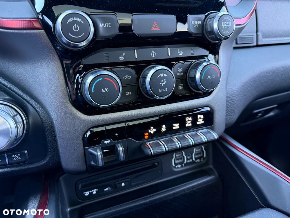 RAM 1500 5.7 Crew Cab Rebel - 33