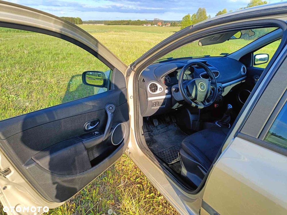 Renault Clio 1.2 16V Dynamique - 20