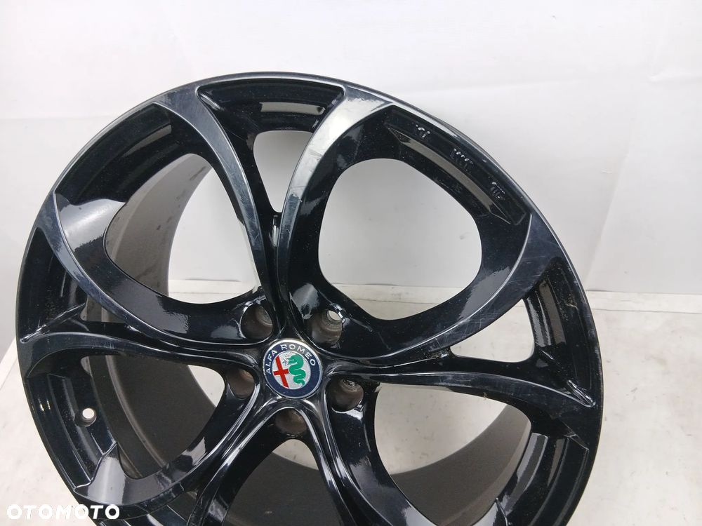 Felga Alfa Romeo Giulia KBA53037 8.5Jx19H2 ET30 - 2