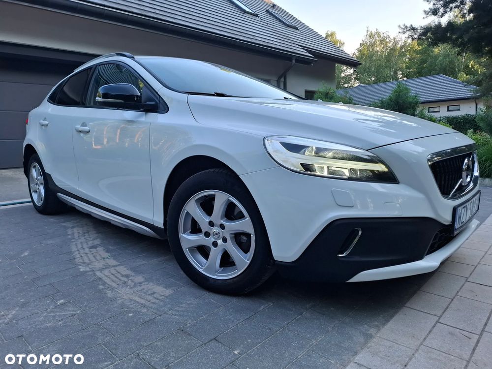 Volvo V40 Cross Country D3 Drive-E Dynamic Edition - 2
