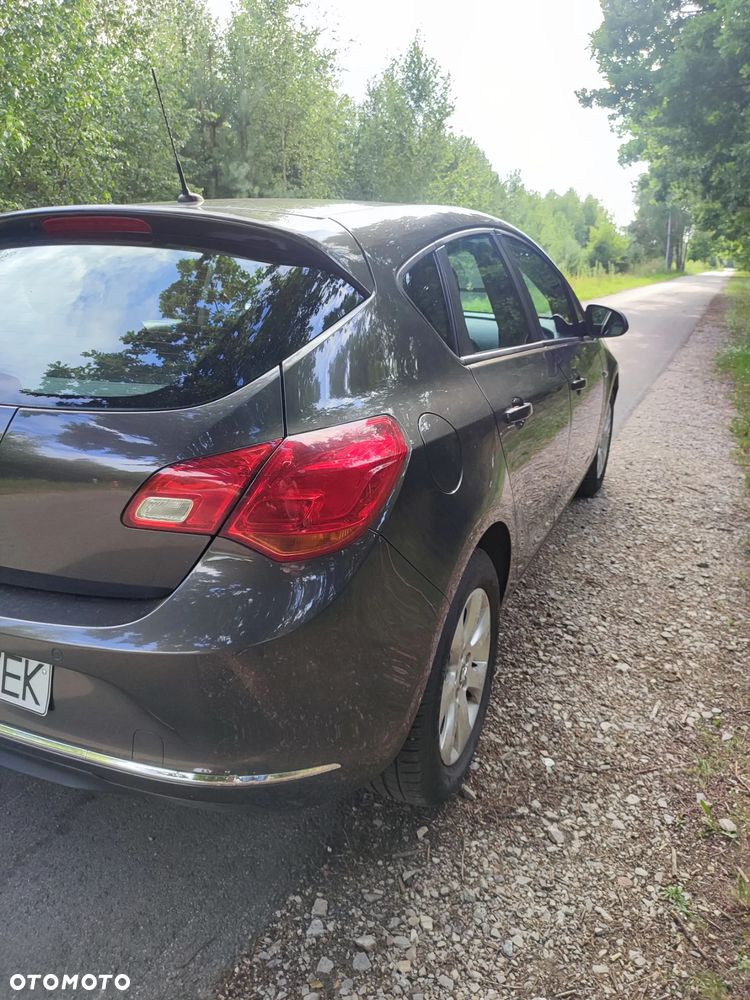 Opel Astra IV 1.4 Essentia - 3