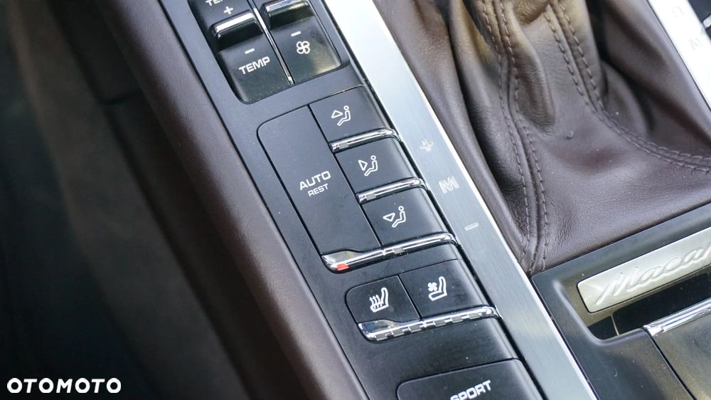 Porsche Macan - 17