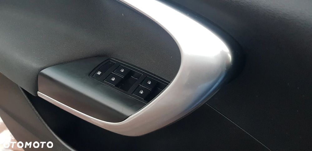 Opel Insignia 2.0 CDTI EcoFLEX S&S - 28