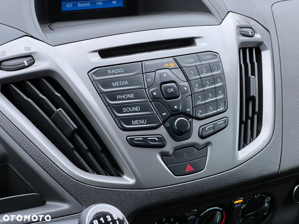 Ford Transit Custom 290 L2H1 Limited - 26