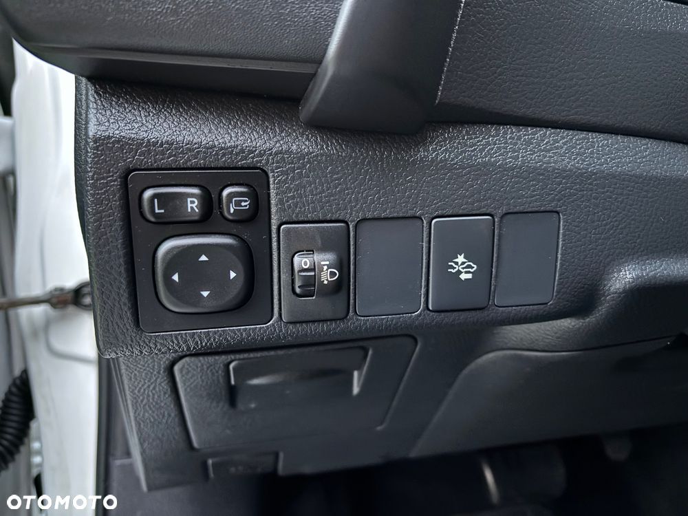 Toyota Auris 1.8 HSD Prestige NAVI - 30