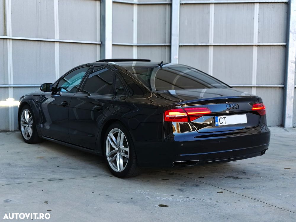 Audi A8 - 4