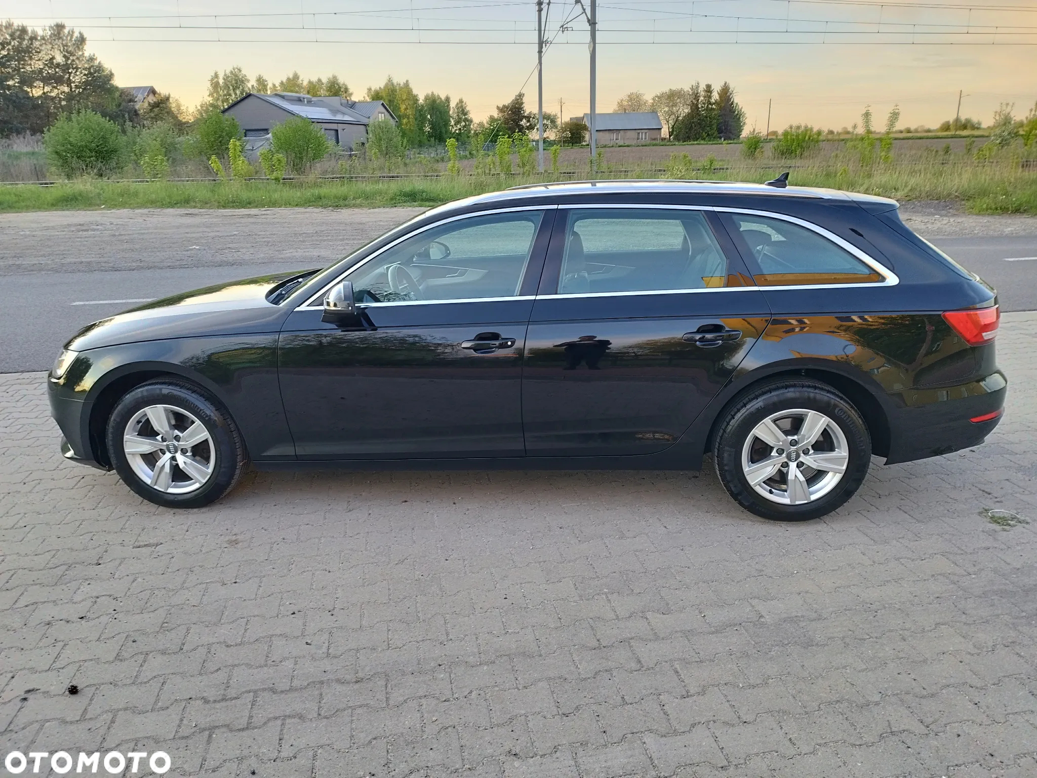 Audi A4 Avant 2.0 TDI design - 26