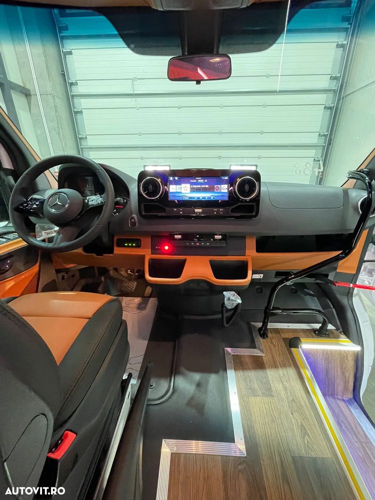Mercedes-Benz Sprinter - 10