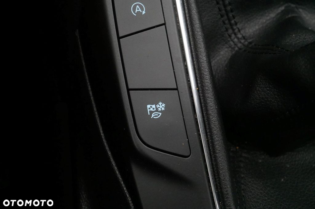 Ford Kuga - 20