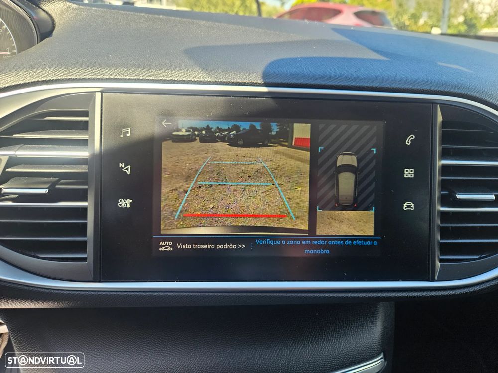 Peugeot 308 1.2 PureTech Allure Pack — fotografia 19