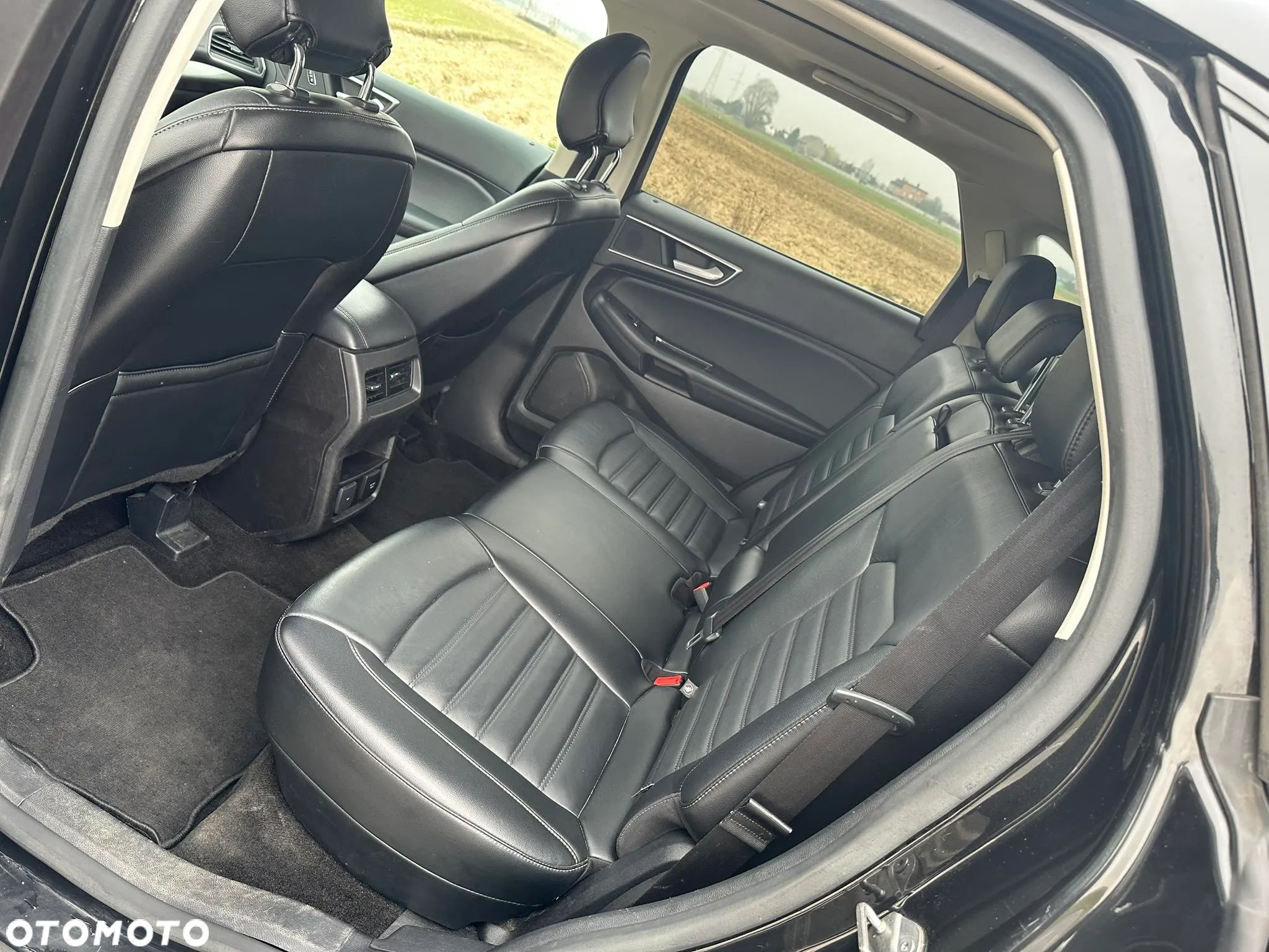 Ford Edge - 12