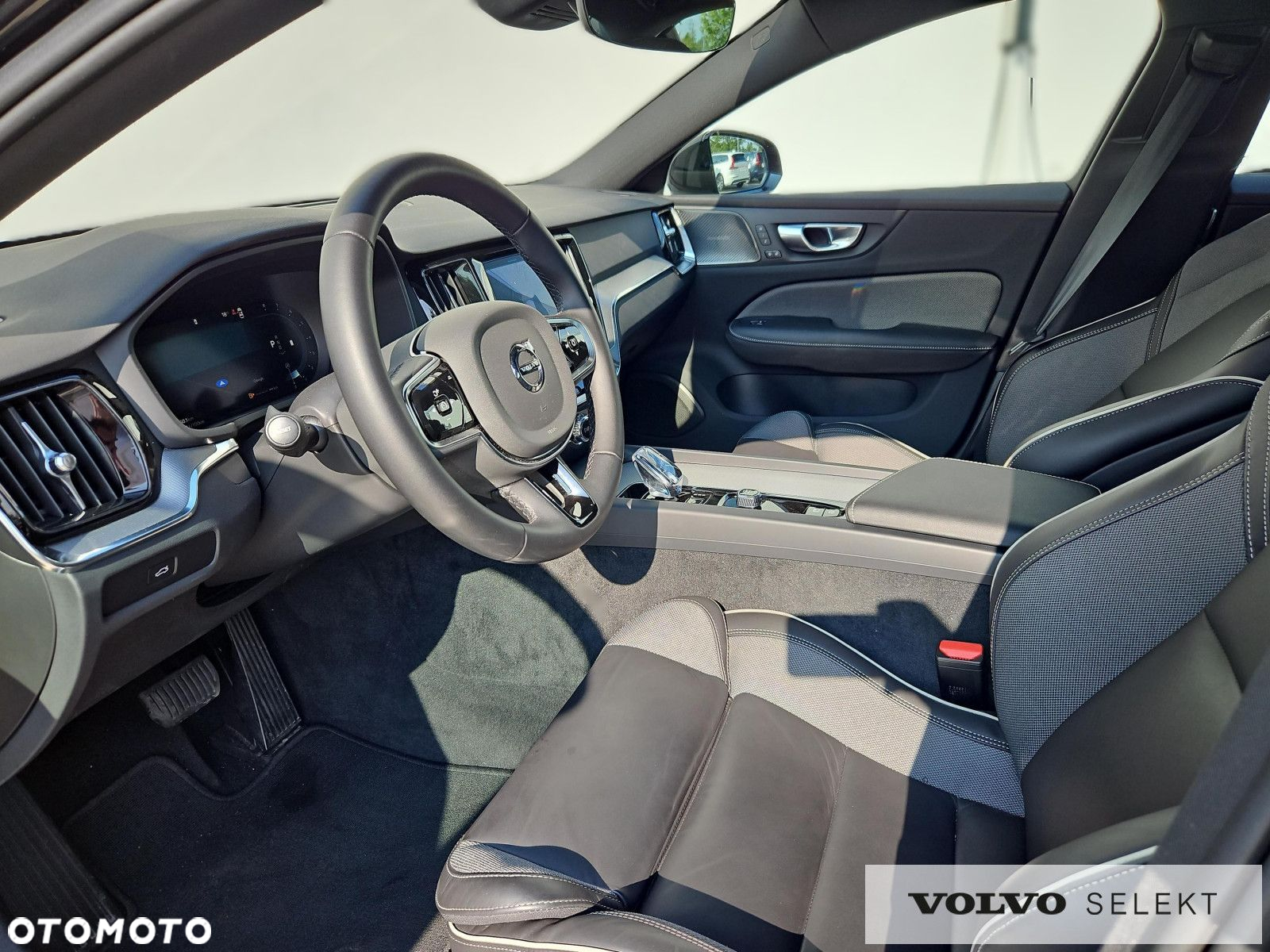 Volvo S60 B5 B AWD Plus Dark - 11