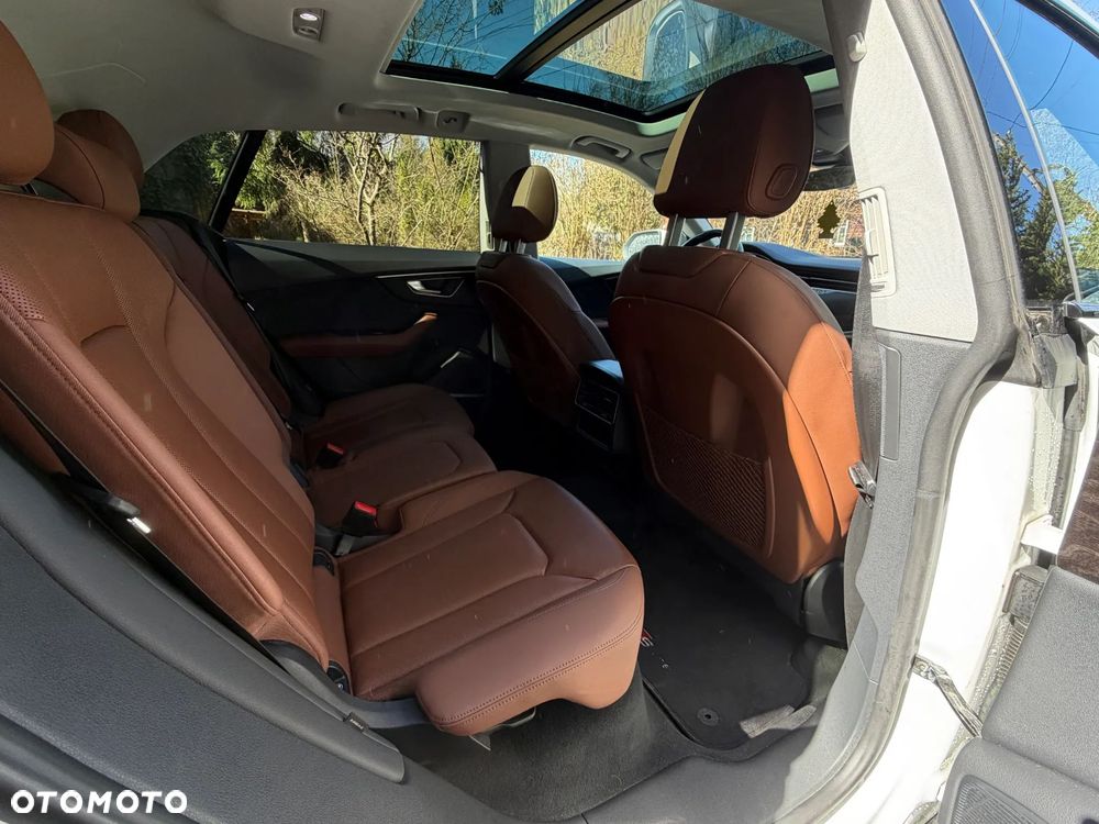 Audi Q8 55 TFSI mHEV Quattro Tiptronic - 8