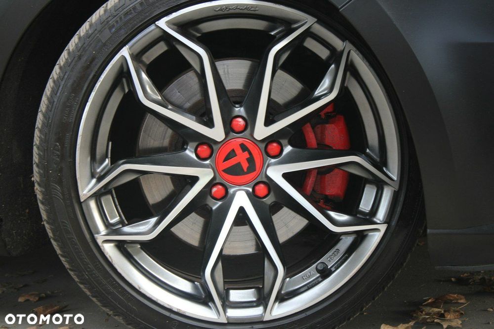 Renault Megane 1.6 TCe GT EDC - 36