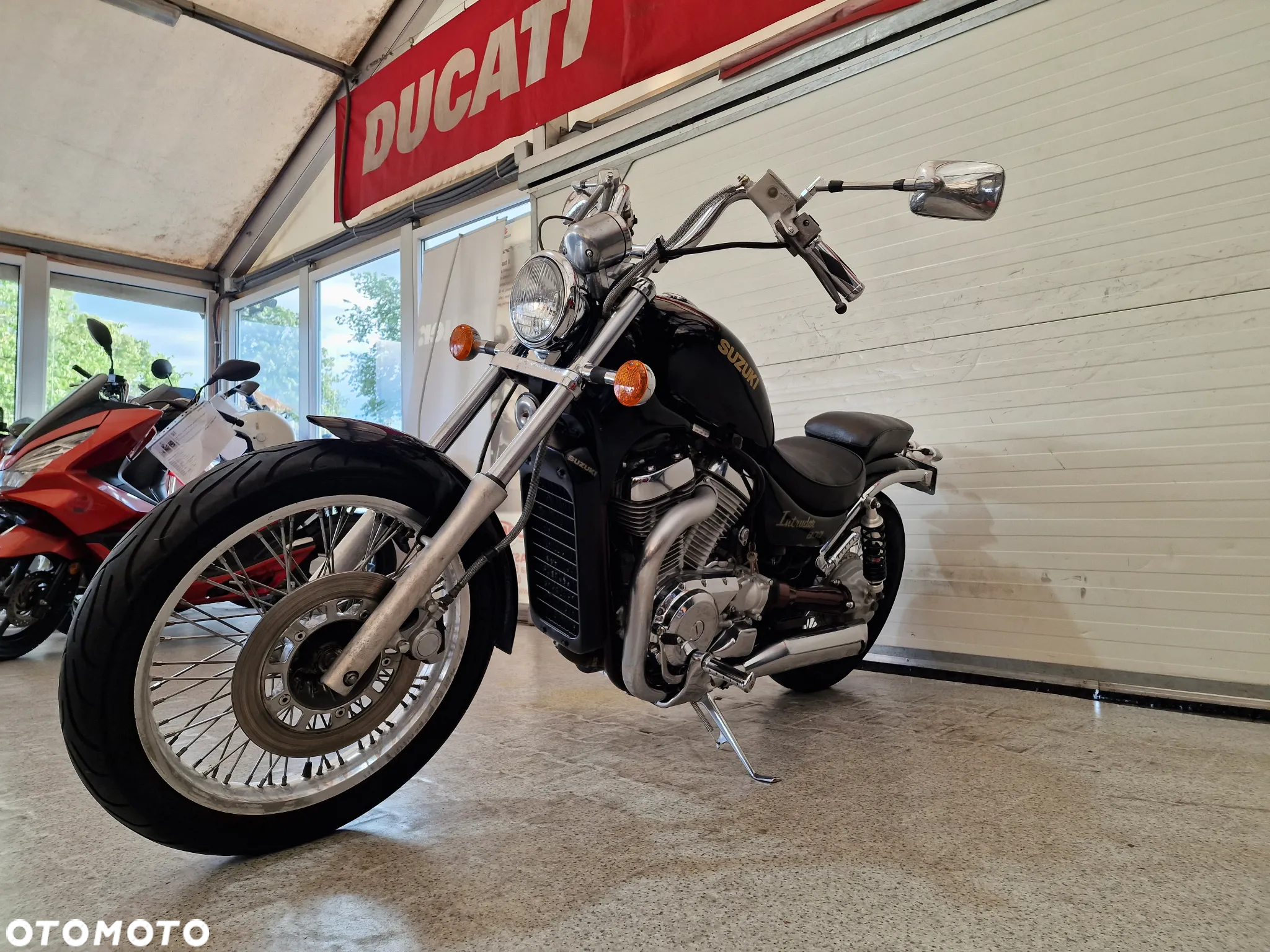 Suzuki Marauder - 15
