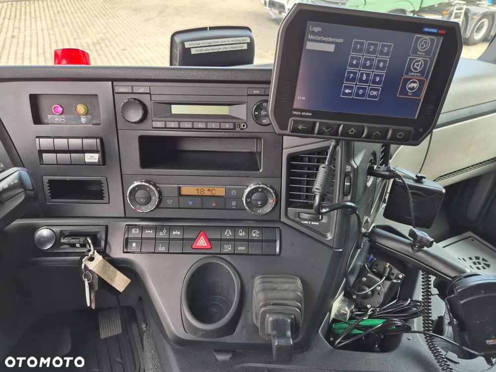 Mercedes-Benz Antos 2532 L 6X2 / CHŁODNIA / IZOTERMA / FRIGOBLOCK / 3 KOMORY / 3 PAROWNIKI / SUPER STAN / 1 WŁ. / BEZWYPADKOWY / EURO 6 / 24 EUROPALET - 34