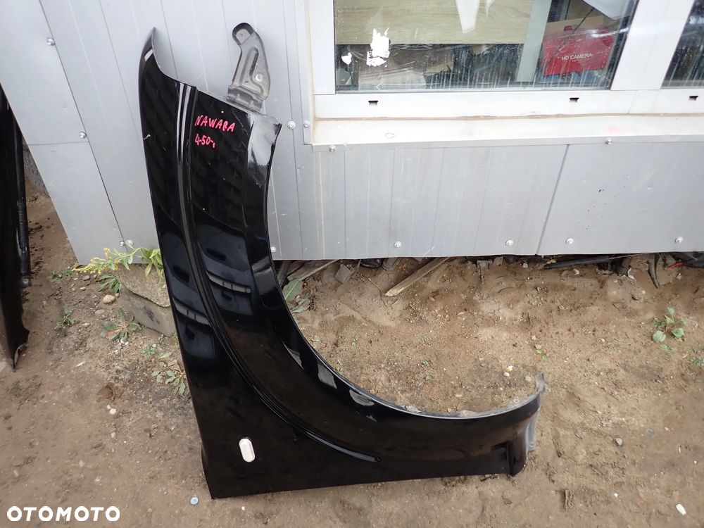 NISSAN NAVARA D40 BŁOTNIK PRAWY PRZÓD - 1