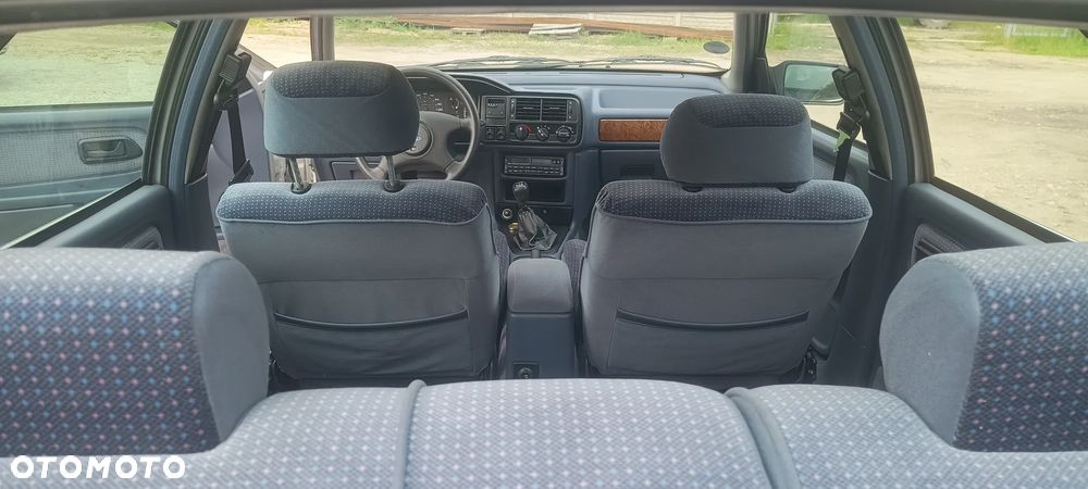 Ford Scorpio 2.0 CL - 21