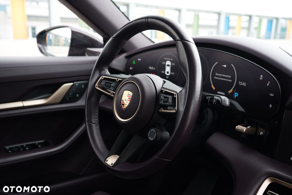 Porsche Taycan 4S Performance Plus - 23