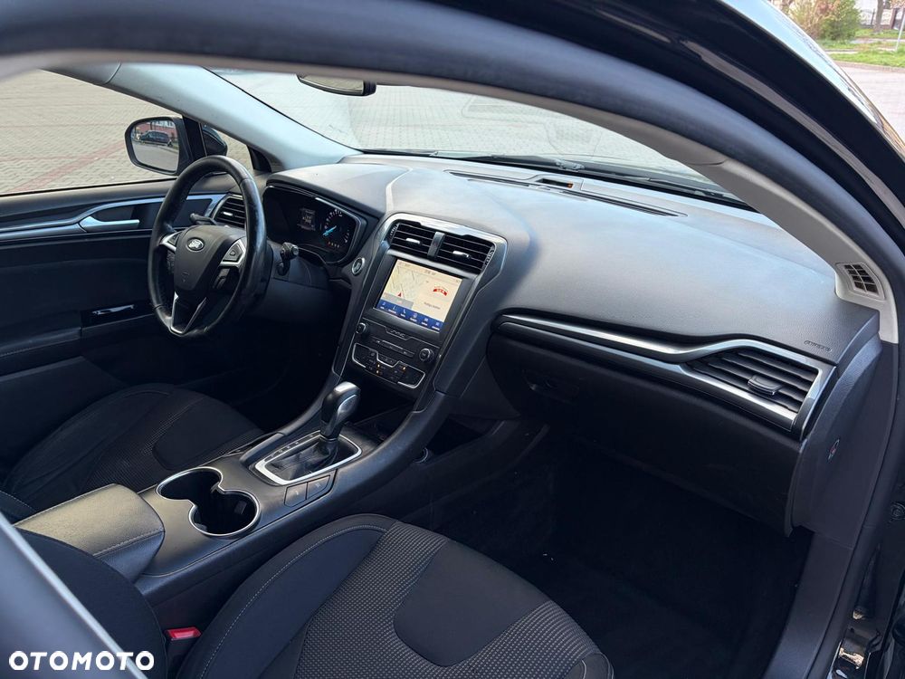 Ford Mondeo 2.0 Hybrid Titanium - 19