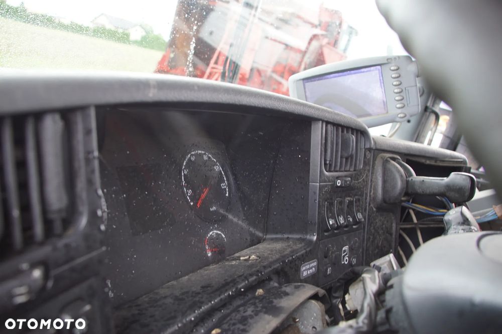 Auto na części - Scania P280 9.3 D 280 KM DC938 GR875 2009R Silnik Skrzynia Drzwi Maska Kabina Lampa Lusterko Klamka Szyba Deska Kokpit Sterownik Moduł Czujnik Licznik Panel Kierownica - 12