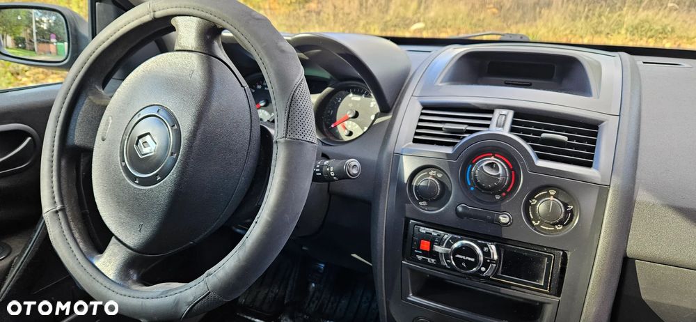 Renault Megane II 1.4 Pack Authentique - 14