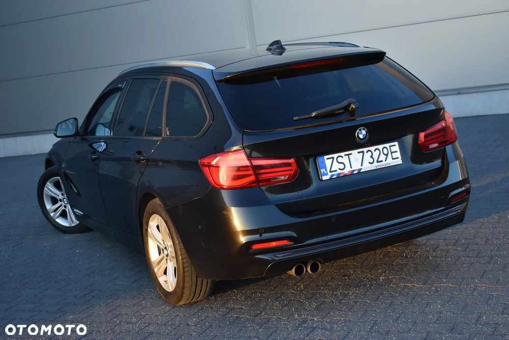 BMW Seria 3 320d Sport Line - 30