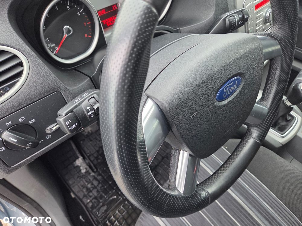 Ford Focus - 20